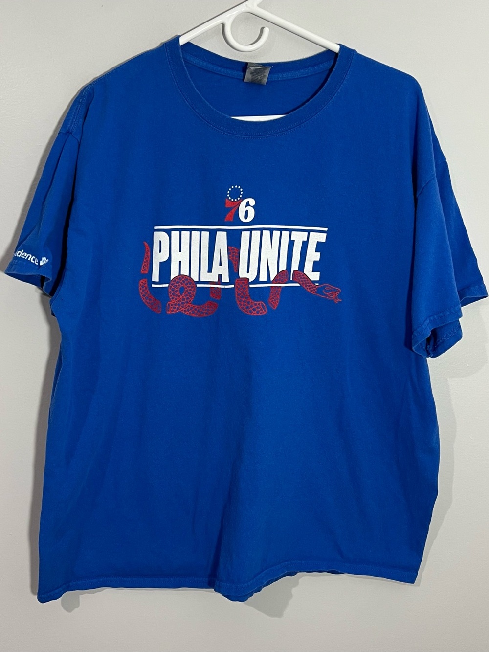 NBA Philadelphia 76ers Basketball Unite Blue White Short Sleeve T-Shirt Mens XL